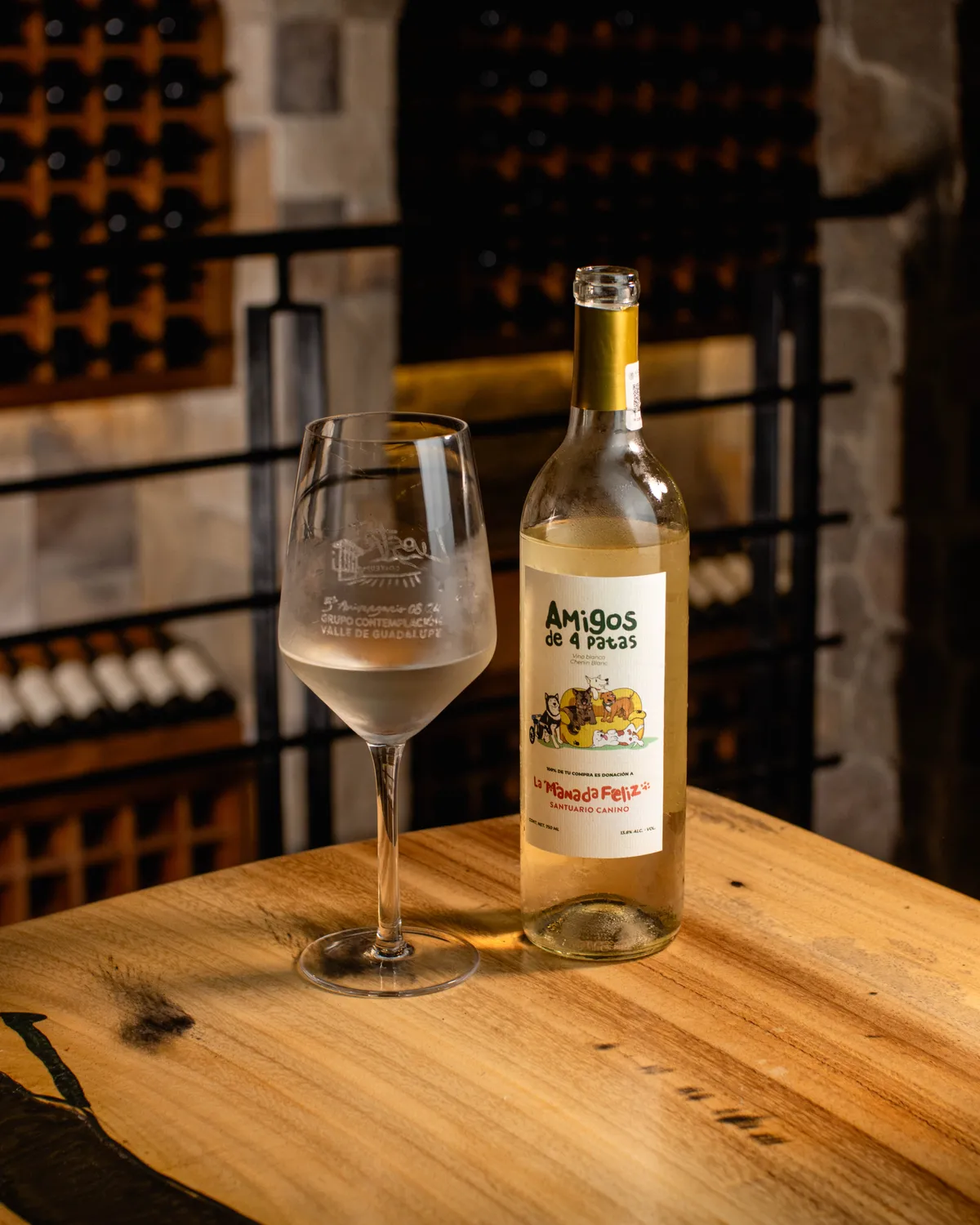 Vino Amigos de 4 Patas, a beneficio de La Manada Feliz